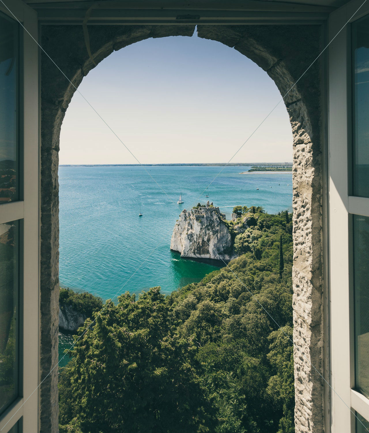 arched window architecture beach